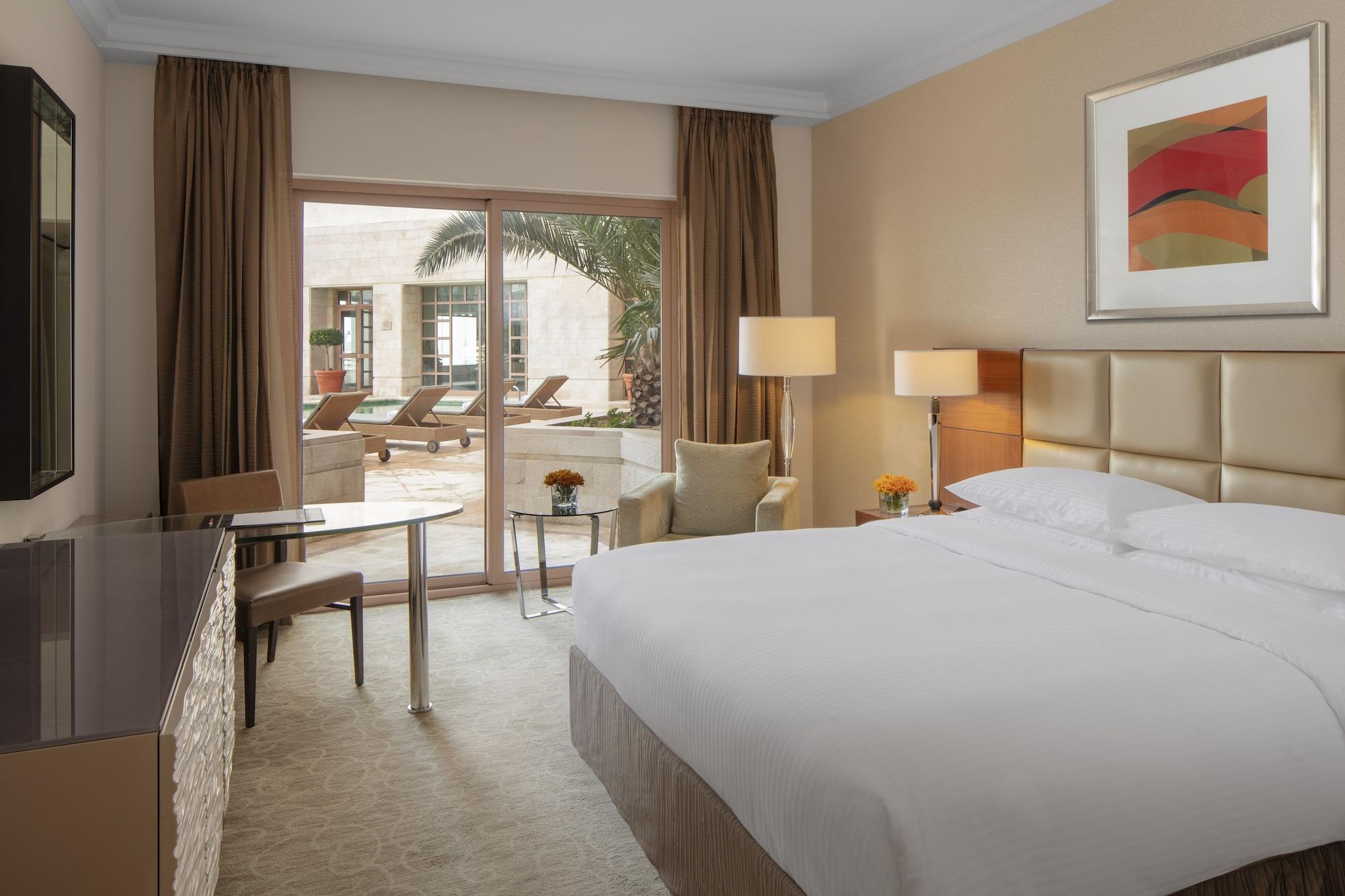 Grand Hyatt Amman Hotel Bagian luar foto A room at the hotel