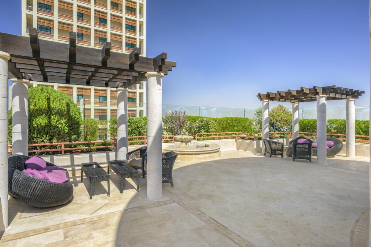 Grand Hyatt Amman Hotel Bagian luar foto The rooftop pool at the W Hollywood