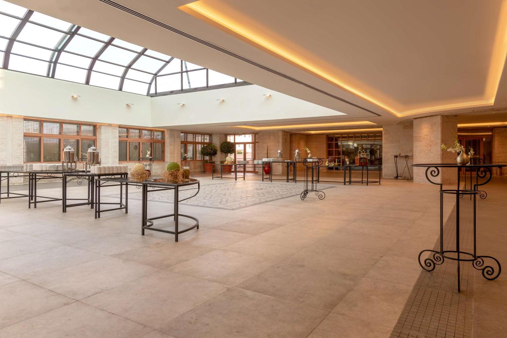 Grand Hyatt Amman Hotel Bagian luar foto The lobby